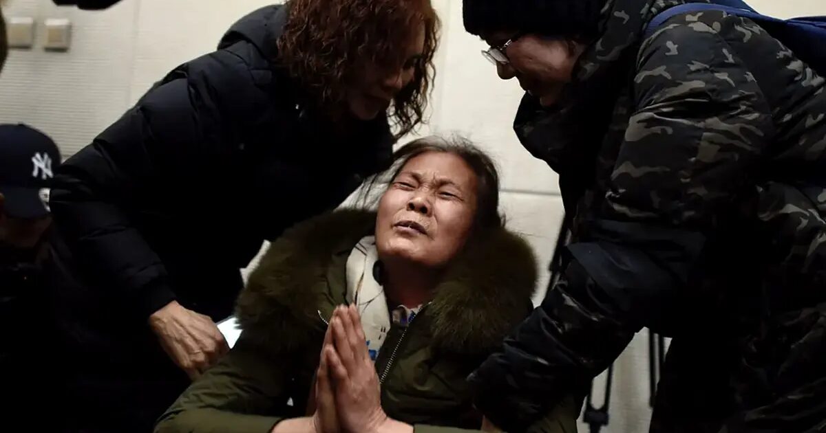 indemniser - Un tribunal chinois ordonne à Malaysia Airlines d'indemniser plusieurs familles de victimes du vol MH370 disparu depuis plus d'une décennie.