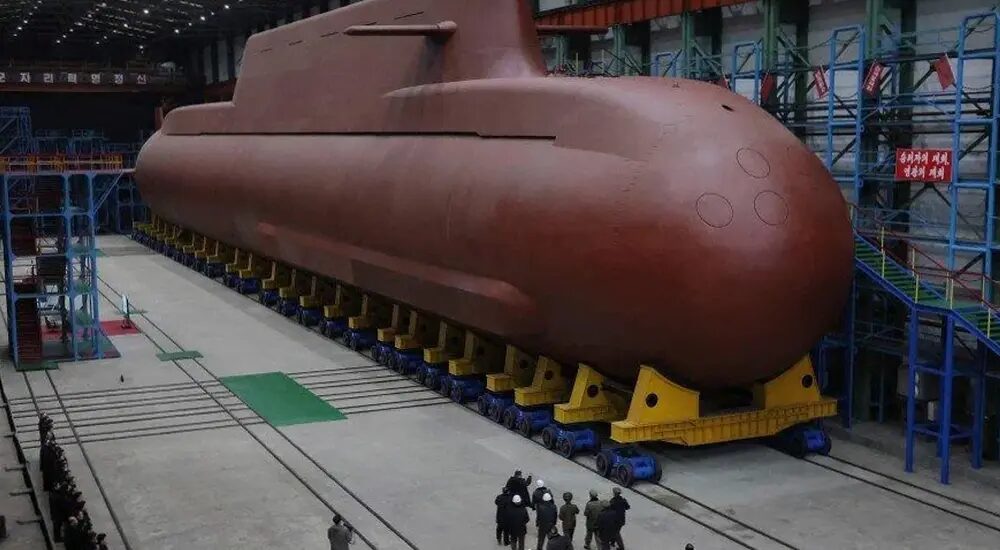 sous-marin - La Corée du Nord dévoile de nouvelles images de son premier sous-marin "à propulsion nucléaire"