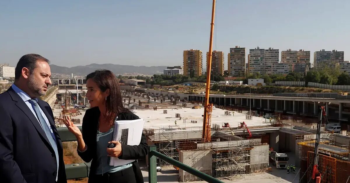 Entreprise - Le Fiscal du Tribunal des Comptes Détecte des Indices de Malversation dans des Contrats avec une Entreprise Liée à la Trame d'Ábalos Validés par Adif