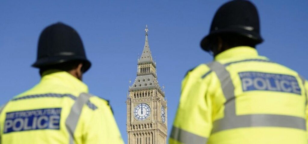 police - Toutes les forces de police disposeront d'équipes spécialisées dans les infractions sexuelles, promet Mahmood.