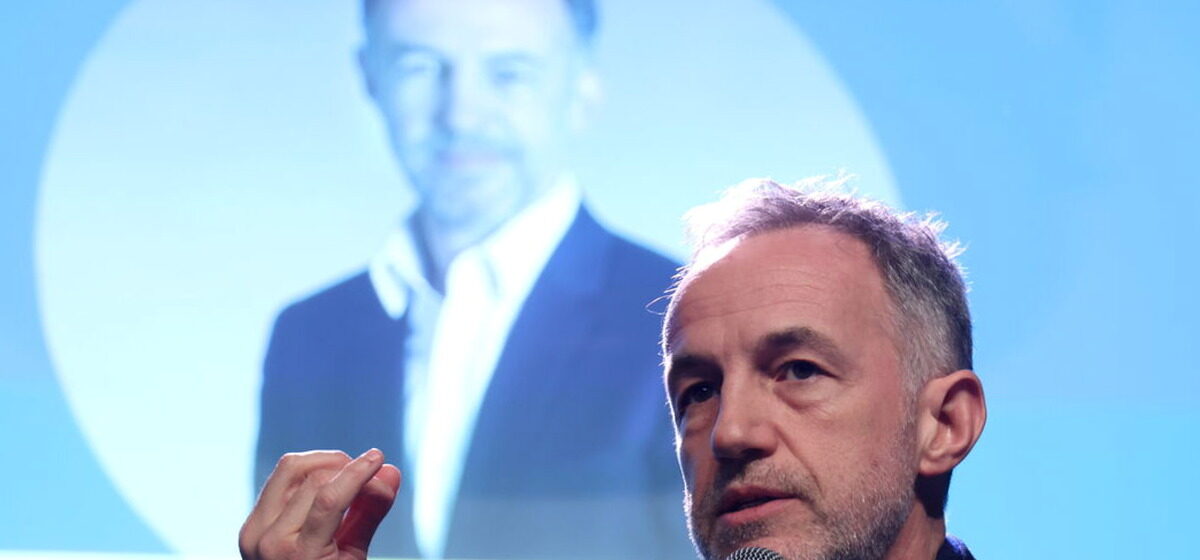 vente - Municipales 2026 à Paris : Emmanuel Grégoire envisage une vente du Parc des Princes pour maintenir le PSG