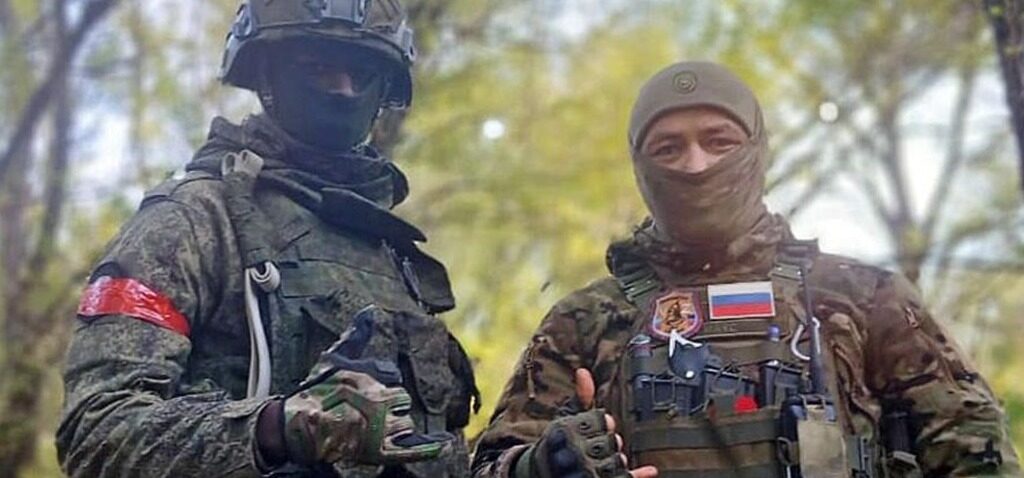 Kenyans - Attirés par des offres d'emploi lucratives, des Kenyans demandent le retour de leurs fils envoyés combattre pour la Russie.