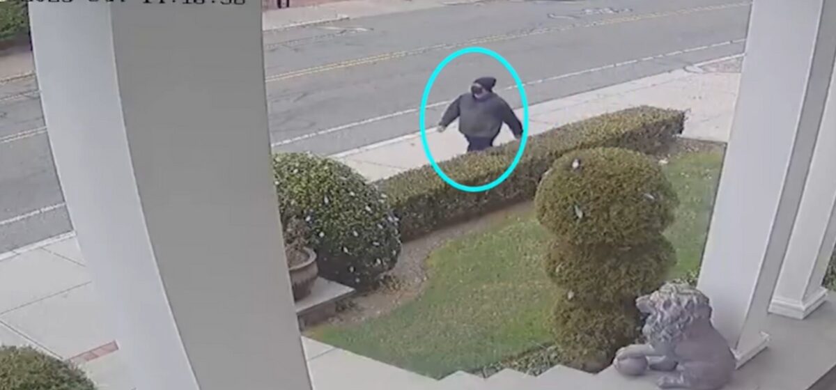 FBI - Le FBI diffuse une vidéo du suspect des tirs à l’Université Brown et offre 50 000 dollars pour toute information