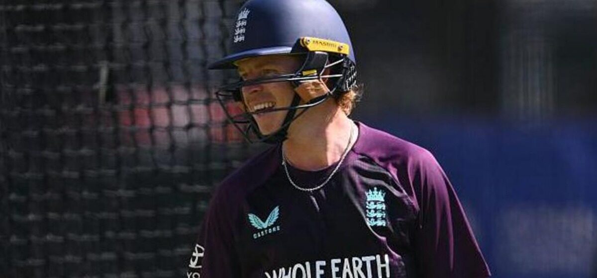 casque - « Mettez simplement un casque » - Les conseils du Pape sur le scooter pour l'Angleterre