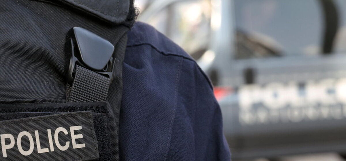 homme - À Corbeil-Essonnes, pourquoi un homme fonce-t-il sur des policiers et termine-t-il sa course dans les champs ?