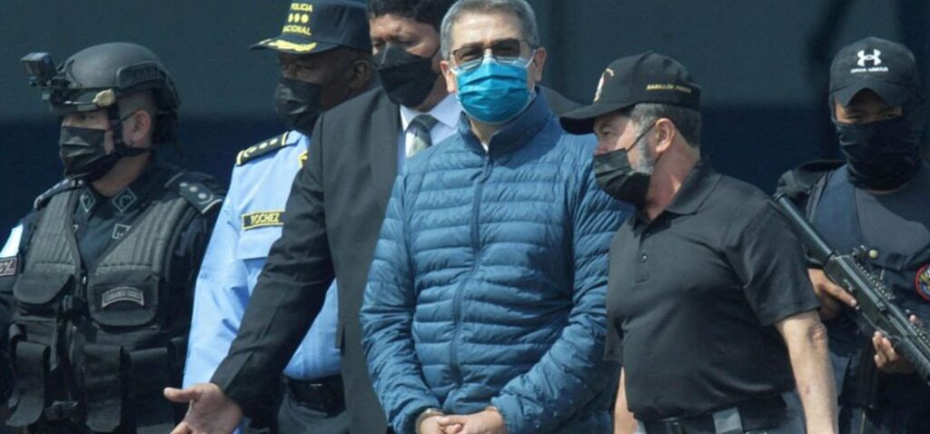 président - L'ancien président hondurien Juan Orlando Hernández libéré de prison aux États-Unis après un pardon de Trump