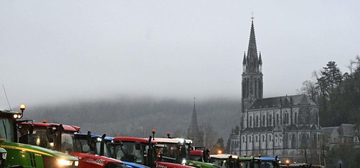 Mobilisation - Dermatose Nodulaire : La Mobilisation Agricole Continue, Une Dizaine De Barrages Reste En Place Dans Le Sud-Ouest