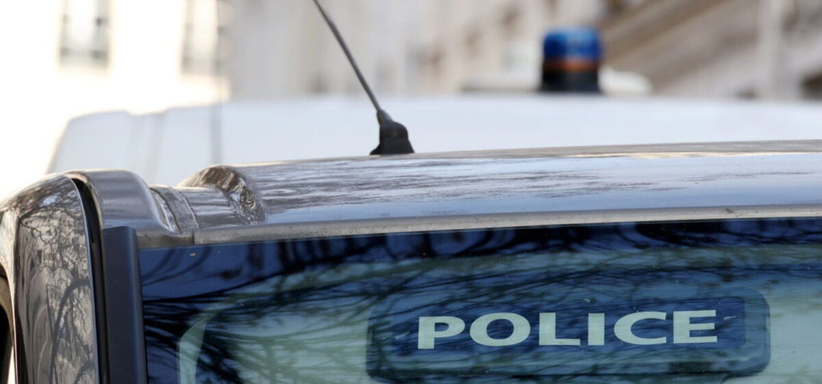 auto-école - Grenoble : Un homme blessé par la police après avoir menacé le personnel de son auto-école, interné en psychiatrie