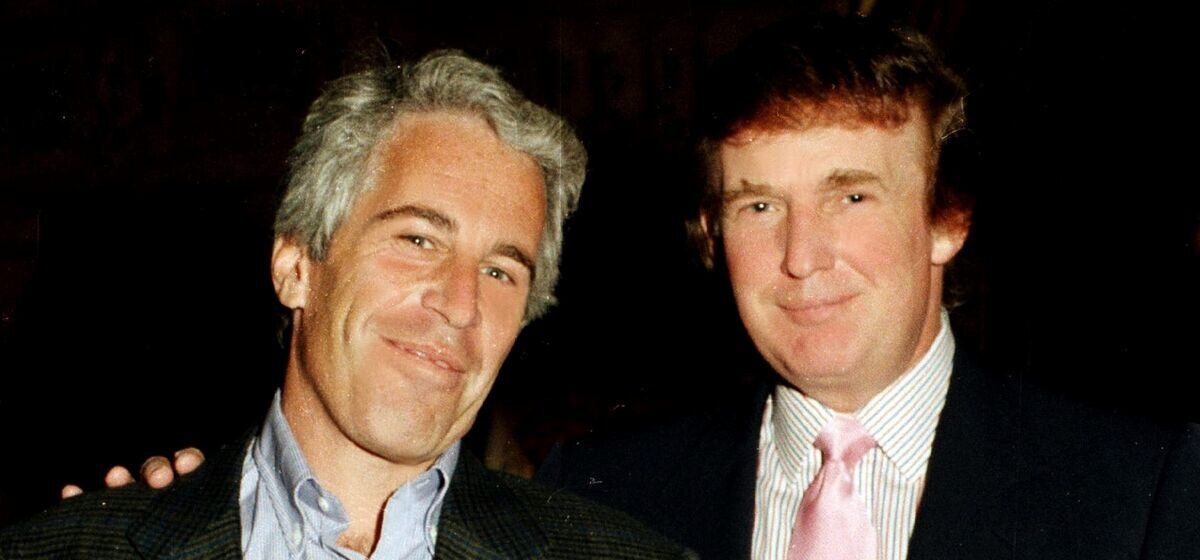 Trump - Préservatifs à l'effigie de Trump, rencontres avec Woody Allen… De nouvelles photos dévoilent l'ampleur du carnet d'adresses de Jeffrey Epstein