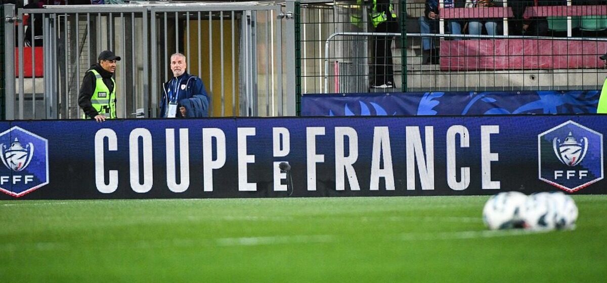 Qualification - Coupe de France : Un Dirigeant de Montreuil S'inspire de Courbis et Di Meco pour Célébrer la Qualification en 32es et Devenir une Star des Réseaux