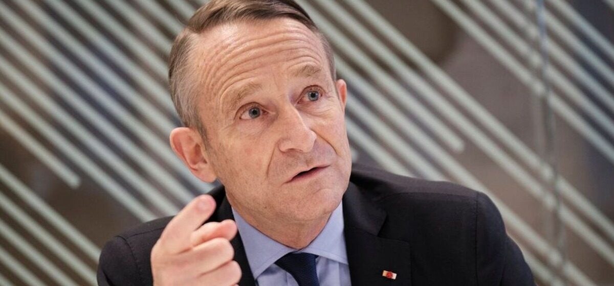 Service - Service Militaire Volontaire : Pierre De Villiers, ancien Chef des Armées, appelle « les petits Français » à « réapprendre à aimer leur pays »