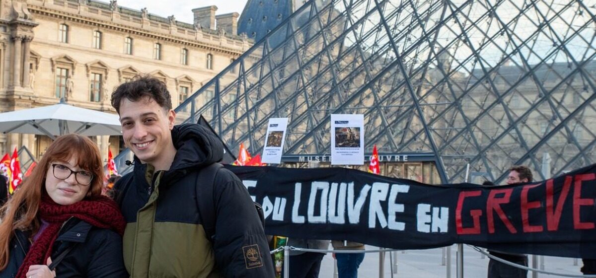 Louvre - Grève des agents et Louvre fermé : « On a fait 14 000 km pour venir ici »