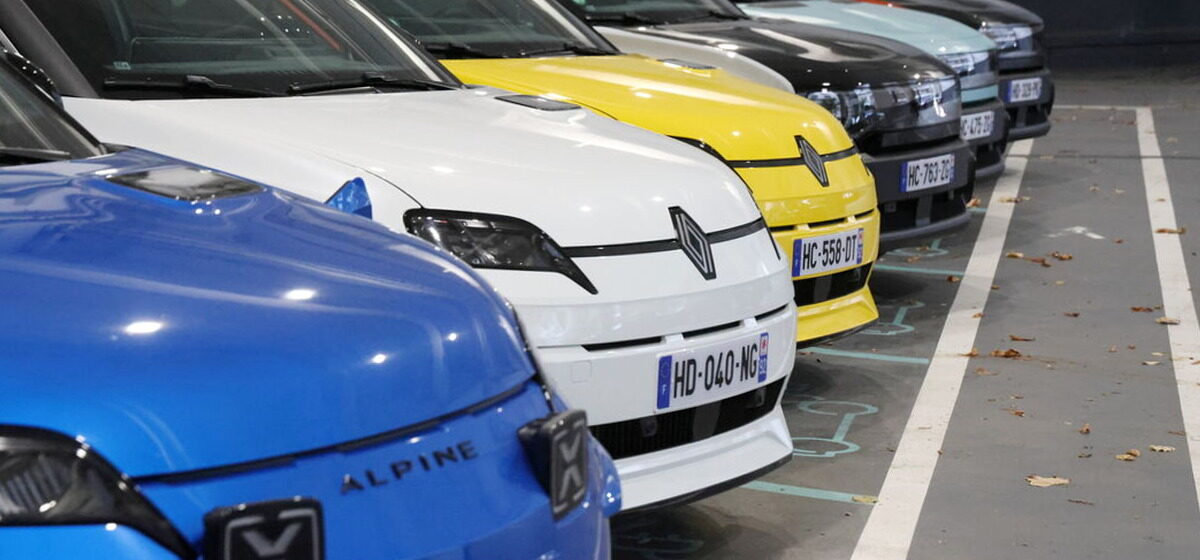 véhicules - Renault et Ford s'associent pour produire deux véhicules électriques en France