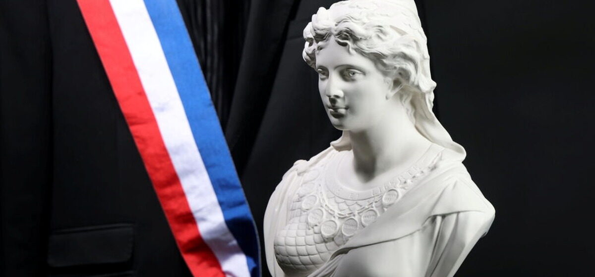 Diplôme - Diplôme de Français, Test Civique Réussi à 80 % : L'examen pour obtenir un titre de séjour se durcit en 2026