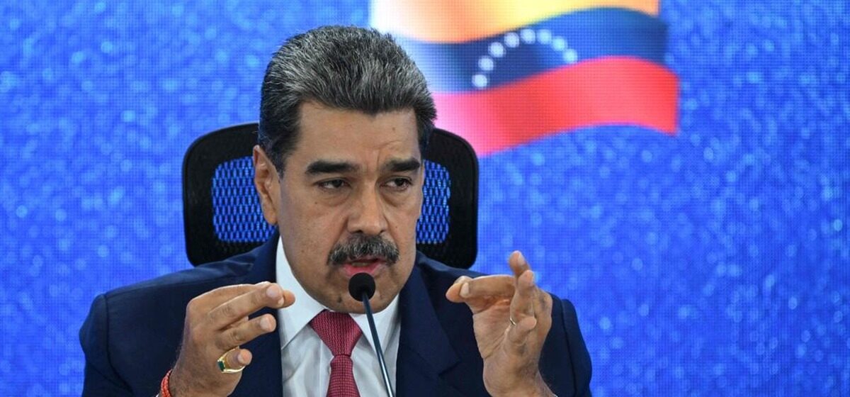 Venezuela - « En aucun cas nous ne permettrons une invasion » : face aux frappes américaines, le Venezuela renforce son armée de 5 600 soldats.