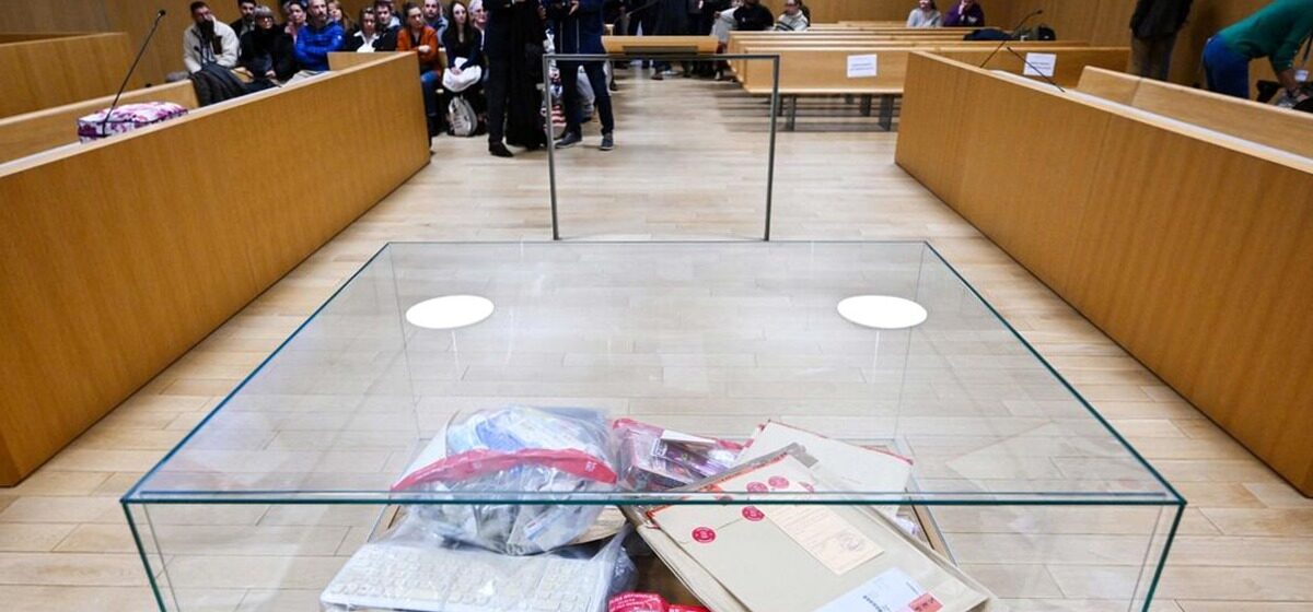 Mère - Mère Accusée D'Empoisonnement De Ses Filles : 30 Ans De Réclusion Criminelle Demandés Contre Maylis Daubon