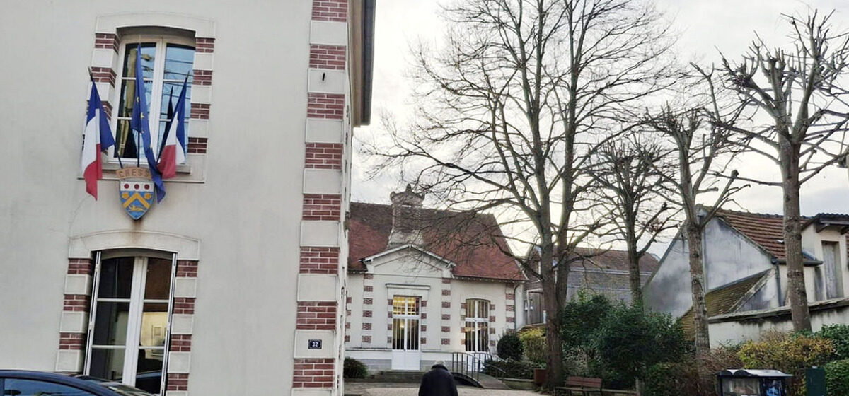 mariage - « Les bans n'ont pas été publiés » : à Chessy, le maire refuse toujours de valider le mariage d'un homme sous OQTF.