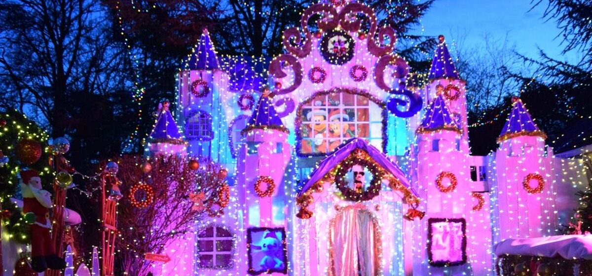 Château - Un Papa d’Eure-et-Loir Reconstitue Pour Ses Filles un Château Éblouissant Inspiré de La Belle au Bois Dormant