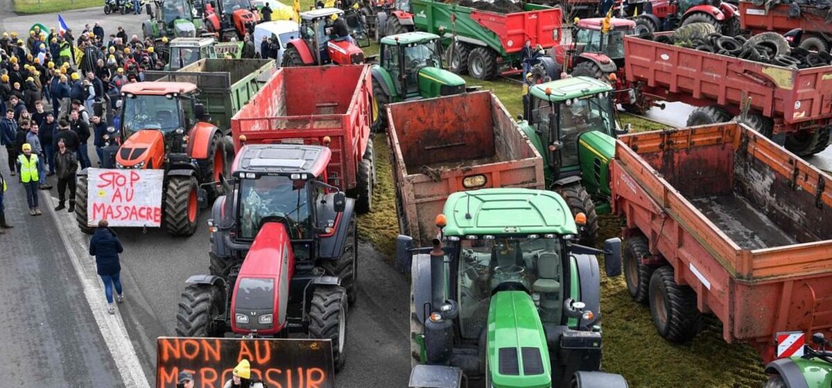 agriculteurs - Colère des agriculteurs : La mobilisation faiblit, mais les blocages d'autoroutes persistent dans le Sud-Ouest