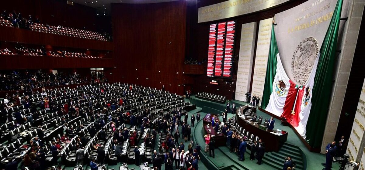 Parlement - « C'est Lamentable » : Les Images Des Violentes Échauffourées Au Parlement De L'État De Mexico Entre Députées