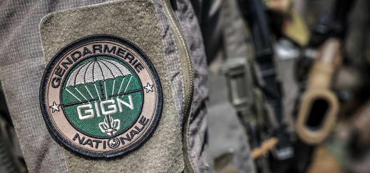 GIGN - Arnaque aux Sentiments : En Gironde, un faux membre du GIGN escroque 4 000 euros à sa victime en prétextant une mission en Ukraine