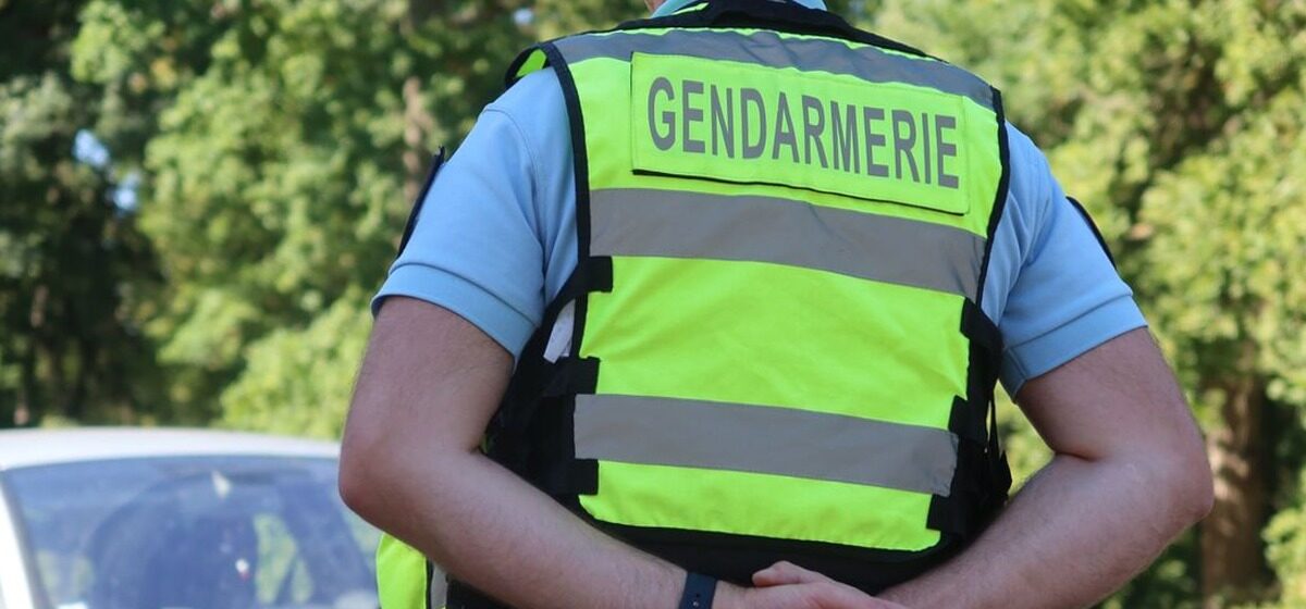 Course-poursuite - La Course-poursuite de 10 km dans les forêts de l’Oise se termine contre un arbre : une gendarme blessée