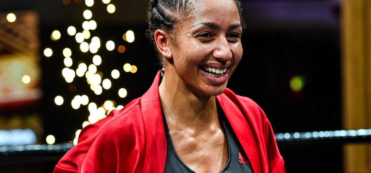 Boxe - Boxe : Estelle Mossely Prête à Revenir pour une Demi-finale Mondiale
