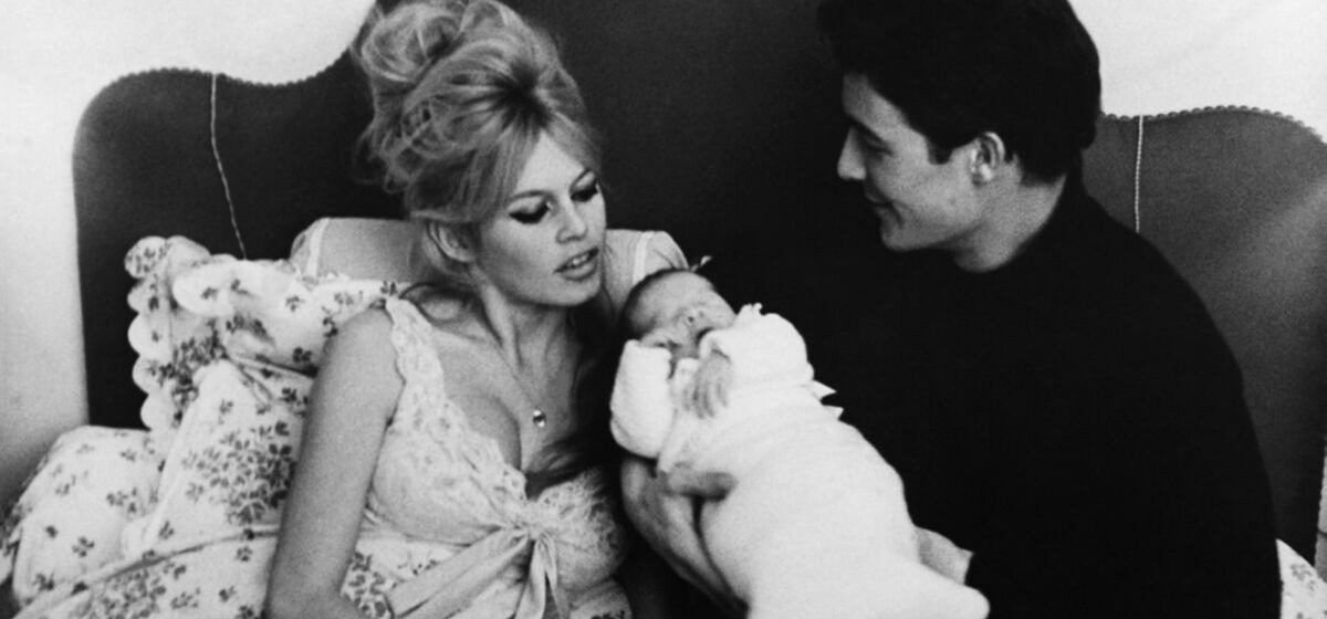 Brigitte - « L’objet de mon malheur » : Qui est Nicolas-Jacques Charrier, le fils unique de Brigitte Bardot ?