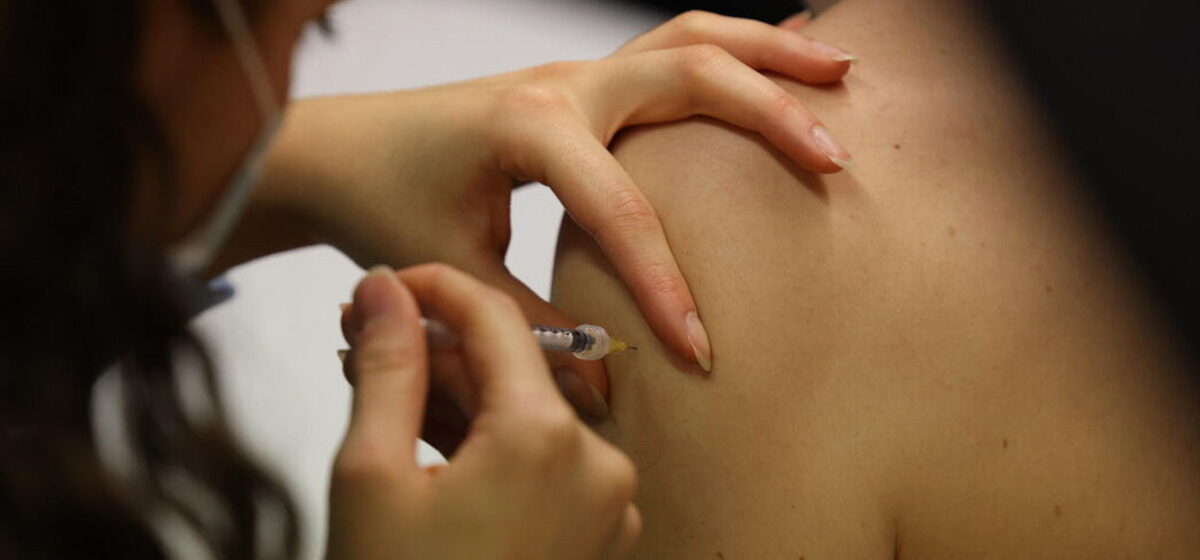 Vaccins - « Des Décès Potentiellement Liés Aux Vaccins Contre Le Covid : L'Enquête De L'Administration Trump Qui Soulève Des Questions »