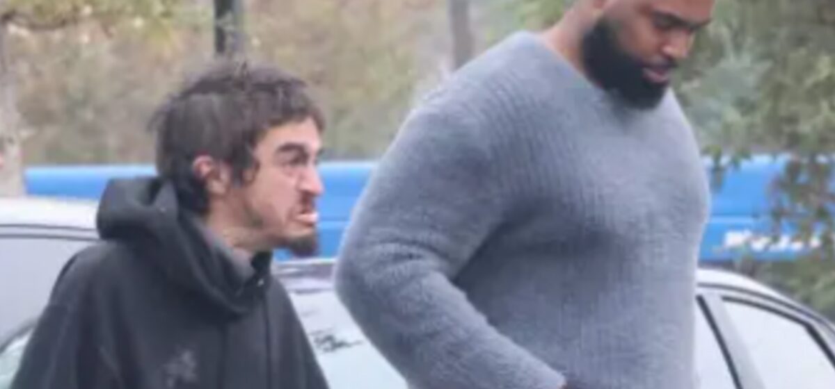 aide - « Il doit accepter l'aide » : Tylor Chase, enfant star de sitcom devenu SDF, a saccagé la chambre d'hôtel payée par son vieil ami.