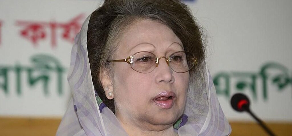 Khaleda - Khaleda Zia : Veuve du leader assassiné devenue la première Première ministre du Bangladesh