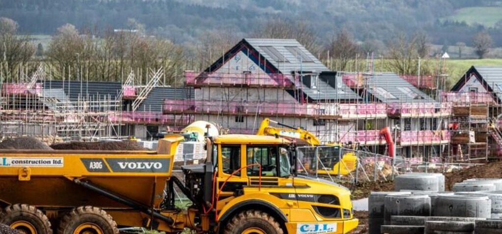 logement - Le gouvernement réduit les protections de la nature pour favoriser le logement