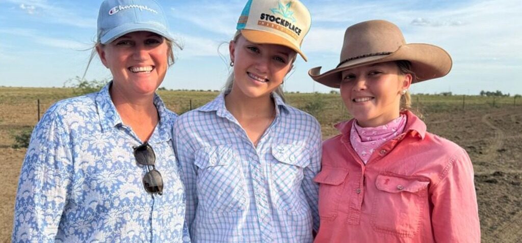 adolescents - « C'est insultant qu'ils pensent que nous ne pouvons pas le gérer : les adolescents australiens bannis des réseaux sociaux »