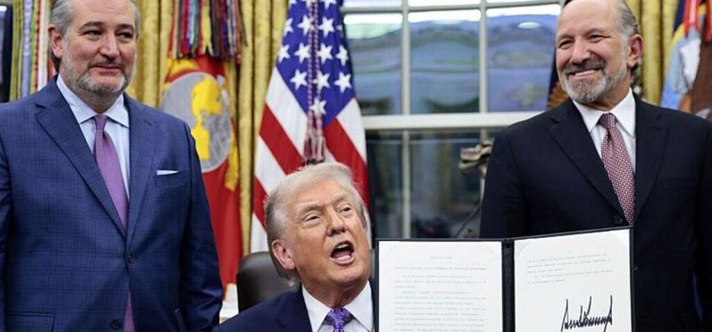 ordre - Donald Trump signe un ordre pour interdire aux États d'appliquer leurs propres règles sur l'IA