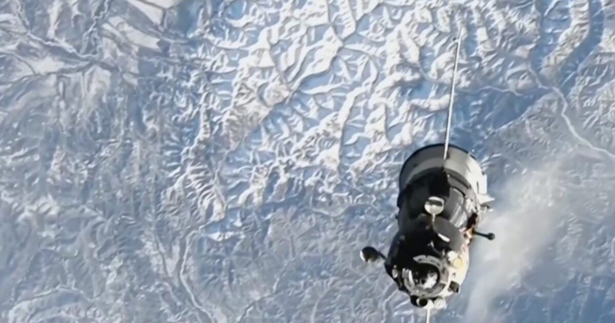 astronautes - Les astronautes de la NASA et les cosmonautes entament leur voyage de retour vers la Terre