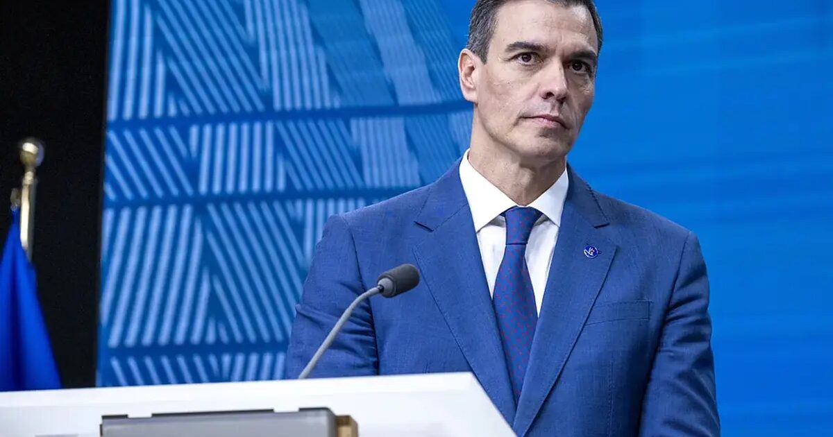 Roi - Pedro Sánchez ne sera pas aux côtés du Roi lors de la Pascua Militar et participera à un sommet européen à Paris après avoir échoué à imposer sa ligne "dure" contre Trump au sein de l'UE.