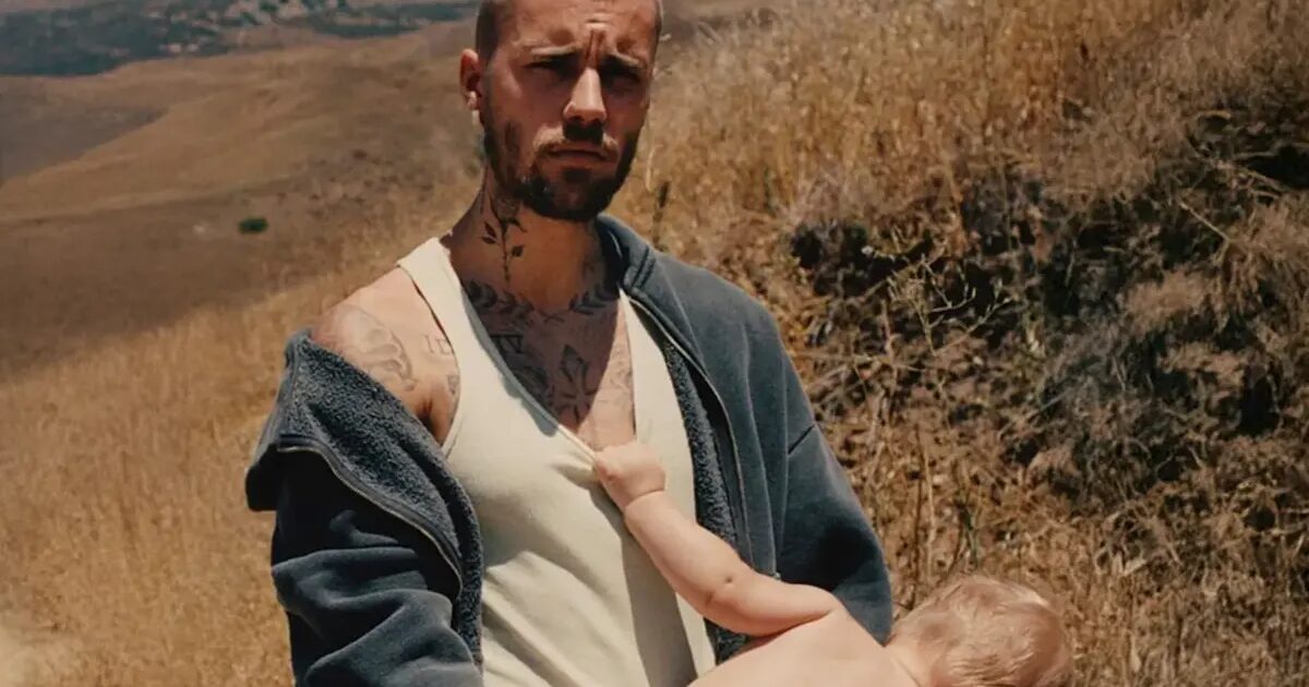 Justin - Le Renouveau de Justin Bieber : De Prodigieux Adolescents à Artiste Réhabilité