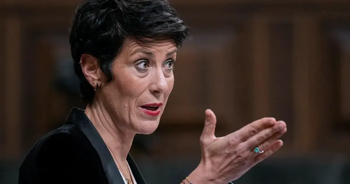 Régularisation - Le Gouvernement Assure Que La Régularisation Exprès N'Affectera Pas Les Charges Administratives, La Concurrence Ni Les Budgets