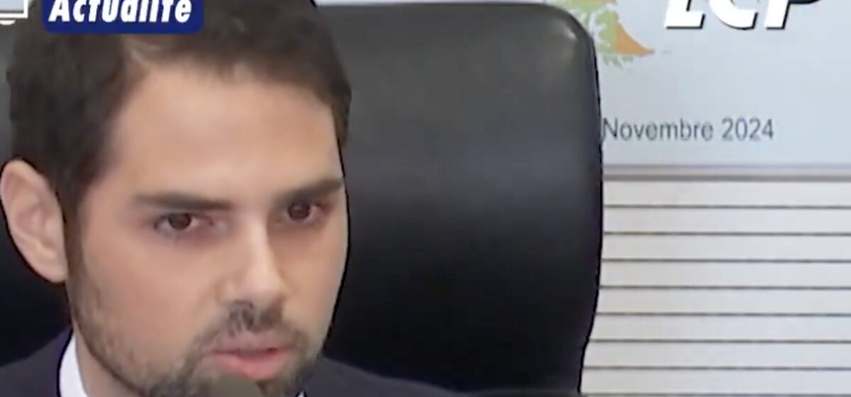 souveraineté - « Une atteinte à la souveraineté de mon pays » : un Post-it prévient un incident diplomatique avec l'Argentine à l'Assemblée nationale