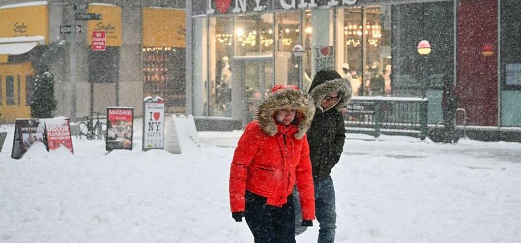 tempête - Des centaines de milliers de personnes sans électricité alors qu'une tempête hivernale frappe les États-Unis