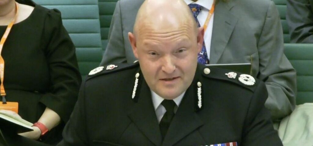 police - Le chien de garde enquête sur la police des West Midlands concernant l'interdiction des fans israéliens