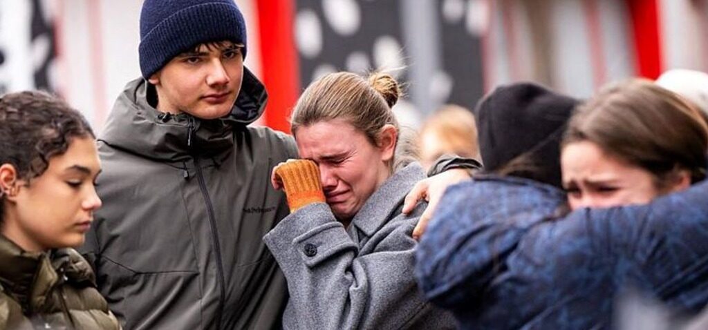 enquête - Ouverture d'une enquête criminelle en Suisse contre les responsables d'un bar de station de ski après un incendie mortel