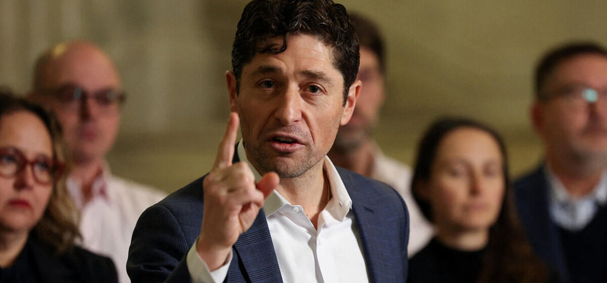 maire - Le maire de Minneapolis s'inquiète de l'enquête du FBI sur la mort d'une femme tuée par la police de l'immigration