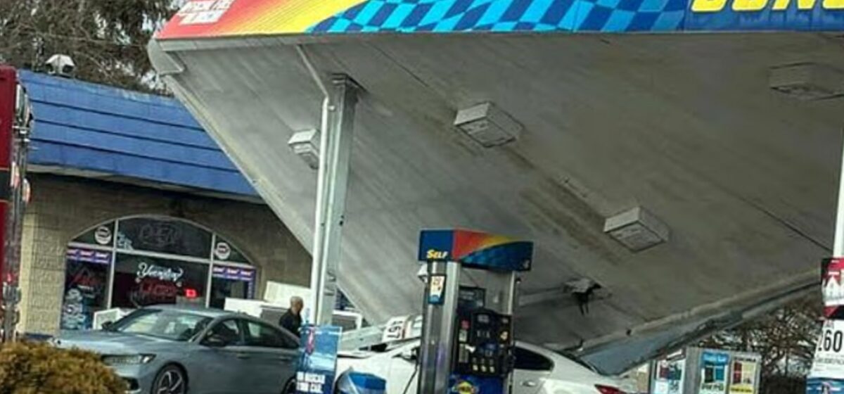 frite - Une Américaine s'étouffe avec une frite au volant, perd le contrôle de son véhicule et percute une station-service.