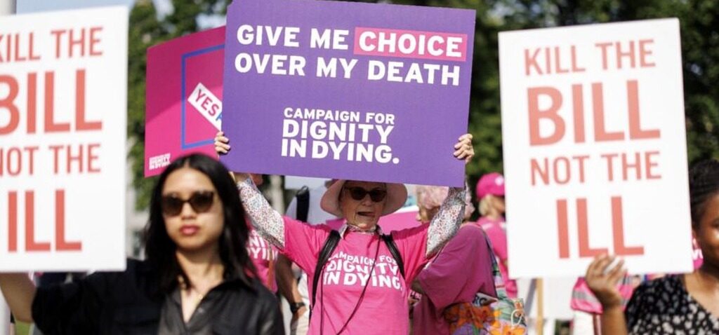 aide - Les pairs soutiennent les demandes de temps supplémentaire pour débattre du projet de loi sur l'aide à mourir