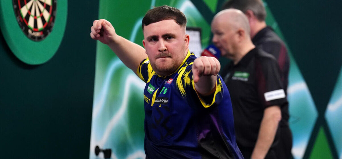Fléchettes - Mondiaux de Fléchettes : Le Spectacle Éblouissant de Luke Littler, qui Défend Son Titre à Seulement 18 Ans