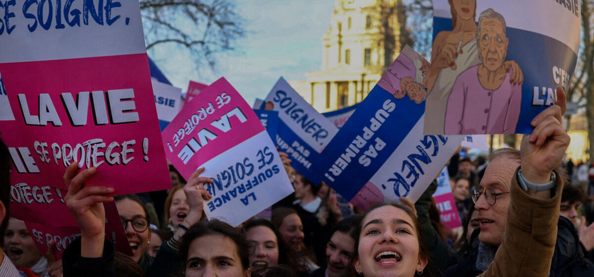 Soignants - « La Main Qui Soigne Ne Peut Pas être Celle Qui Tue » : Une Partie des Soignants Très Virulente Contre l’Aide à Mourir