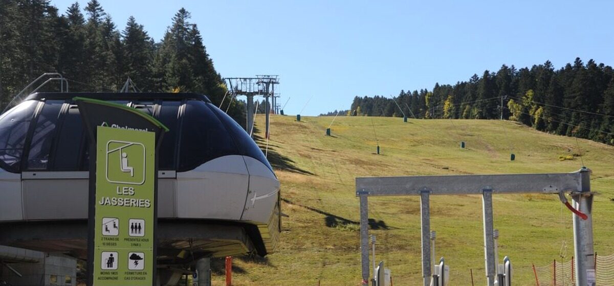 aéroport - Station de ski fermée, aéroport de Saint-Étienne en sursis : la Loire, département « en péril », doit économiser