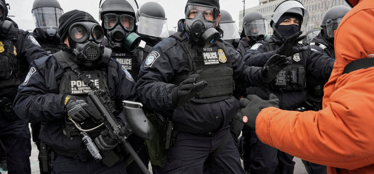 insurrection - Qu'est-ce que l'insurrection Act que Donald Trump souhaite promulguer pour contrer les manifestations à Minneapolis ?