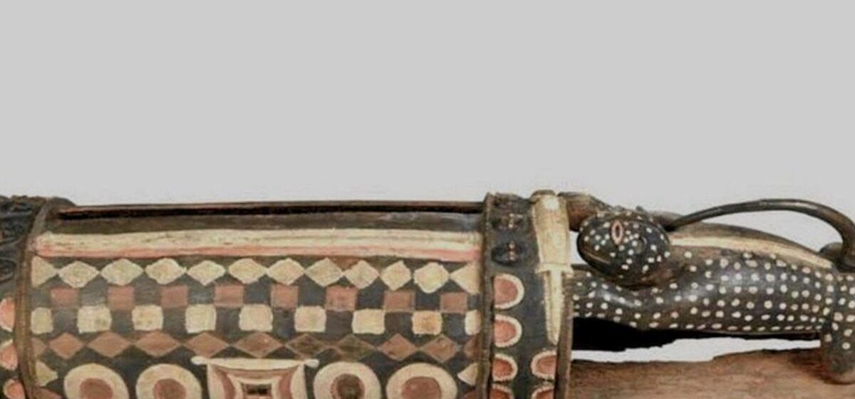 Loi - « Sans Déni Ni Repentance » : Le Sénat Adopte Une Loi Pour Favoriser Les Restitutions De Biens Coloniaux